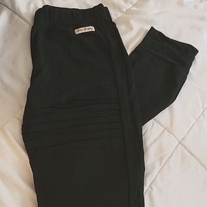 Sew Sassy Boutique Motto leggings
